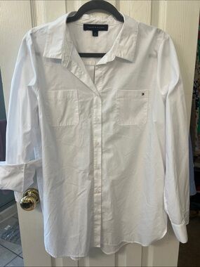Tommy Hilfiger White Men’s Button-Down Shirt with Chest Pockets